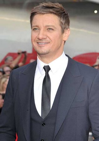 Джереми Реннер